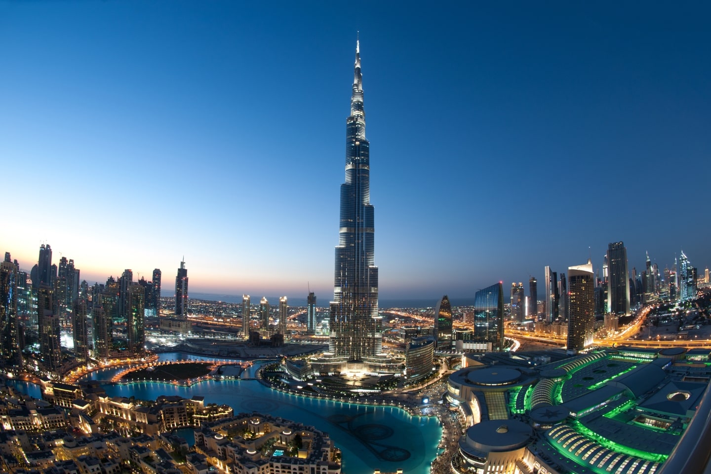 Dubai Full Tour Guide: A Comprehensive Guide to the Jewel of the Middle East